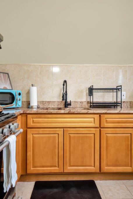 Ferienwohnung Golden Gem In Heart Of East Rock Quiet 3Br Near Dt And Yale New Haven Exterior foto