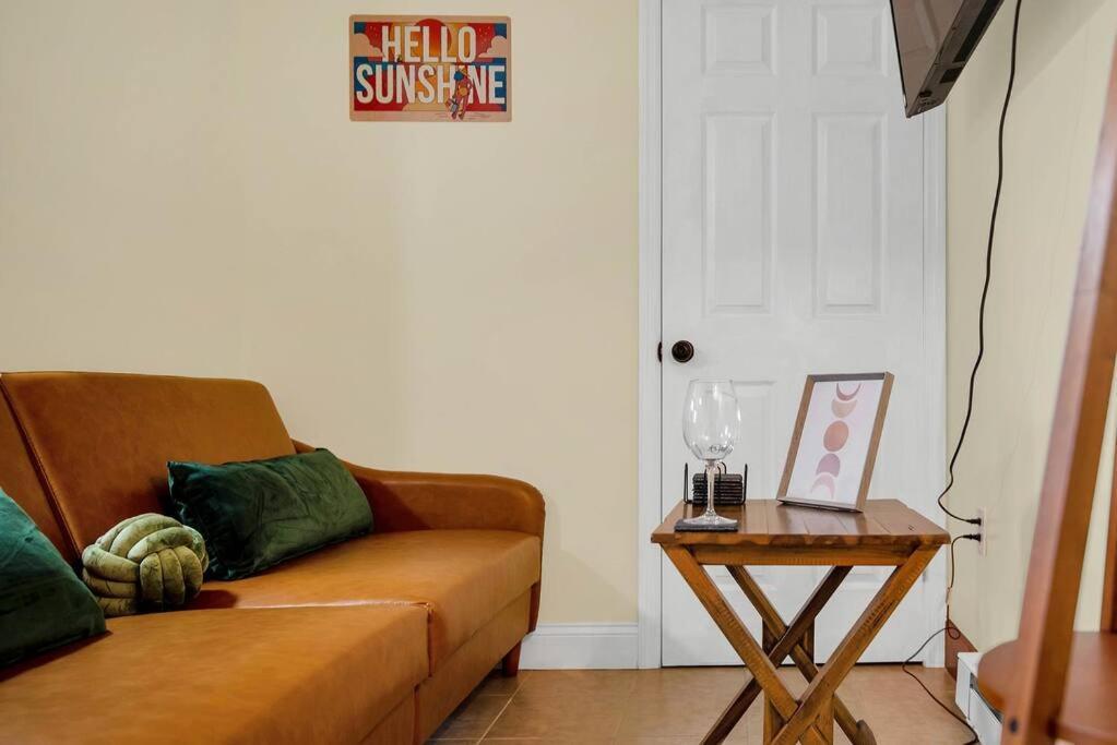 Ferienwohnung Golden Gem In Heart Of East Rock Quiet 3Br Near Dt And Yale New Haven Exterior foto