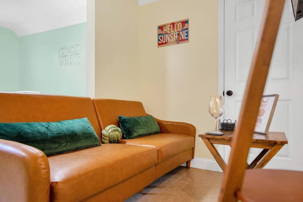 Ferienwohnung Golden Gem In Heart Of East Rock Quiet 3Br Near Dt And Yale New Haven Exterior foto