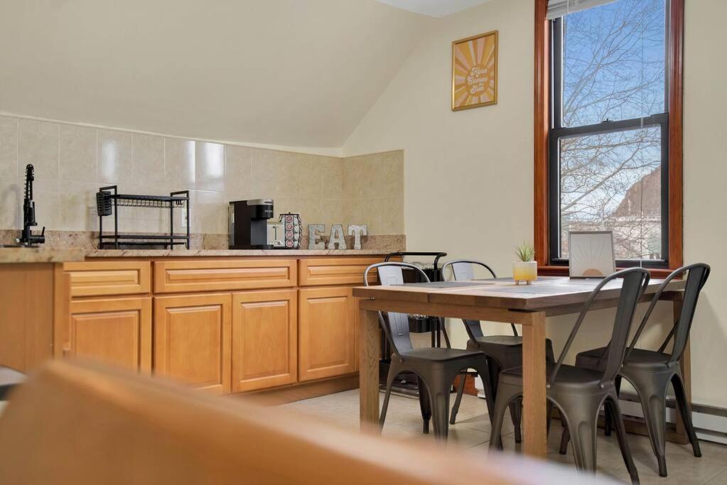 Ferienwohnung Golden Gem In Heart Of East Rock Quiet 3Br Near Dt And Yale New Haven Exterior foto