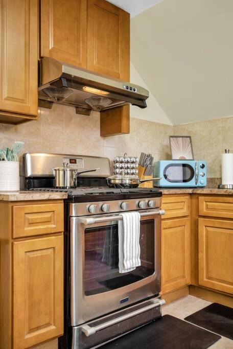 Ferienwohnung Golden Gem In Heart Of East Rock Quiet 3Br Near Dt And Yale New Haven Exterior foto